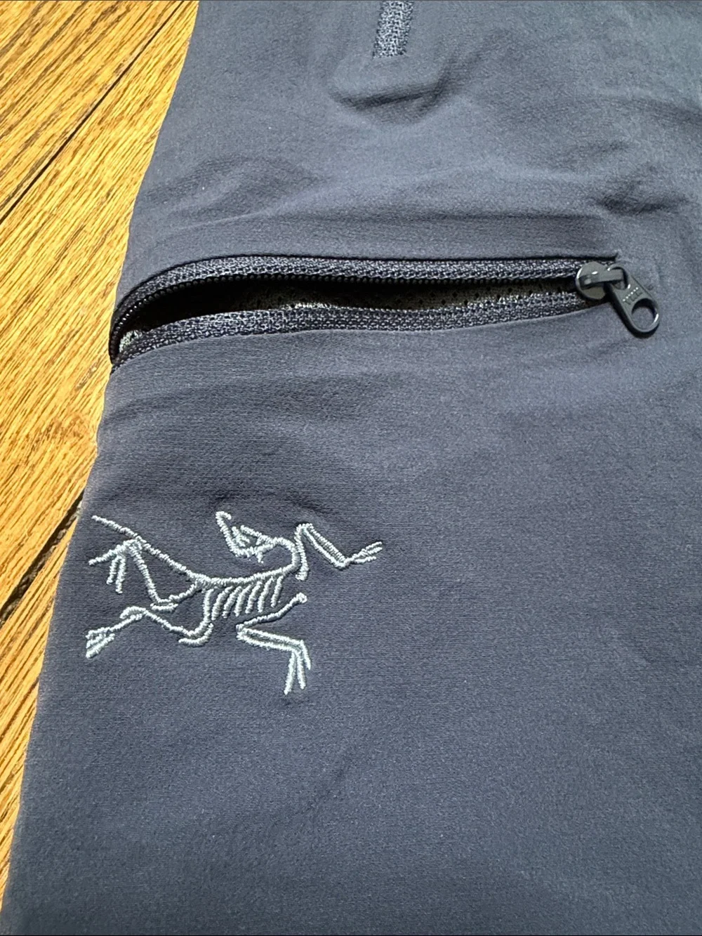 Arc'teryx sz 10 Gamma LT Shorts 9 inch women's shorts quick dry hiking camping - Picture 2 of 12